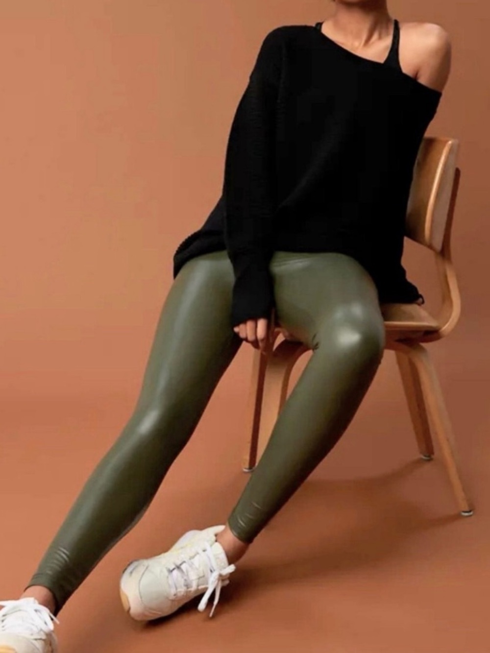 Offline by Aerie Real Lux Faux Leather Green Leggings size Medium